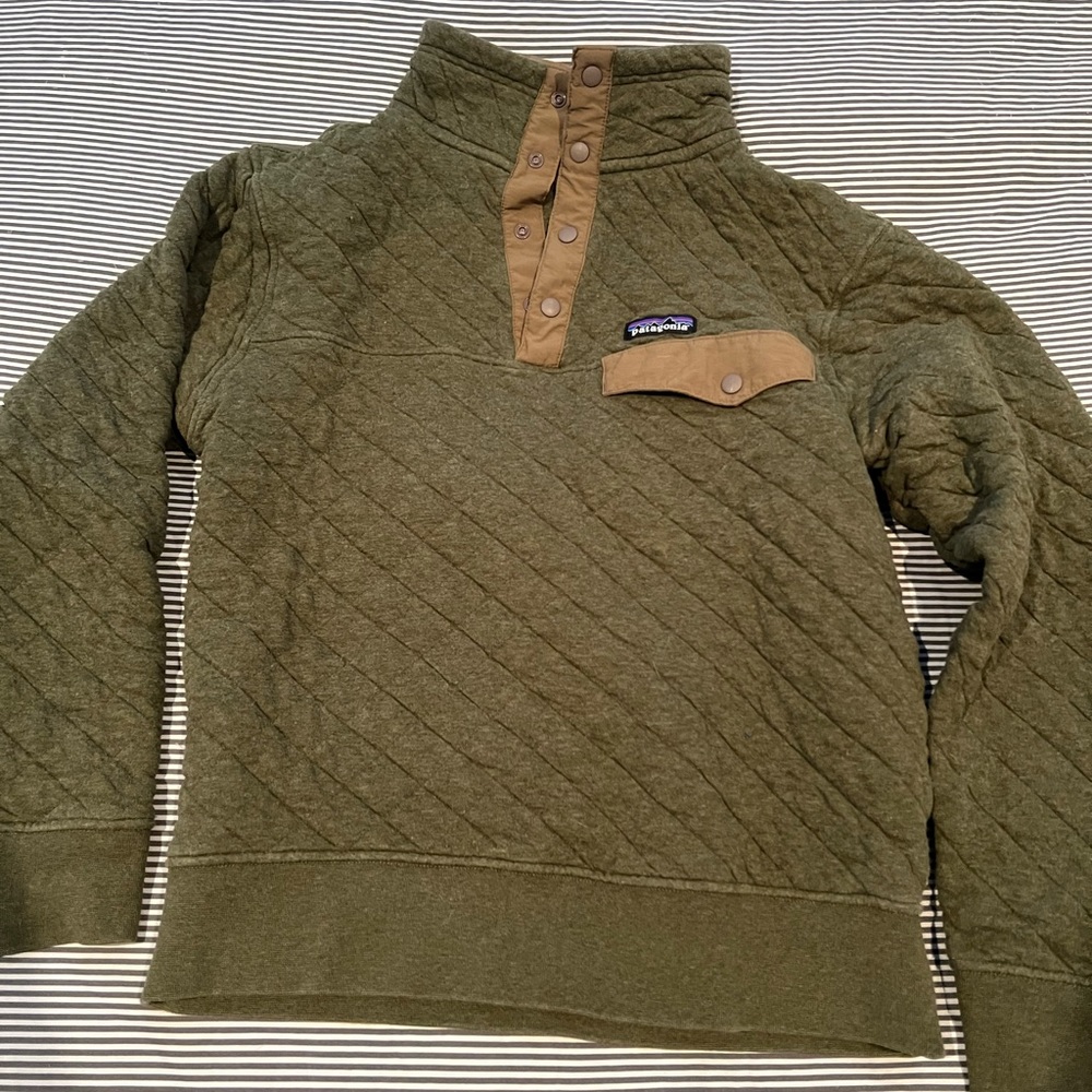 Patagonia men’s organic cotton quilted Snap-T pullover